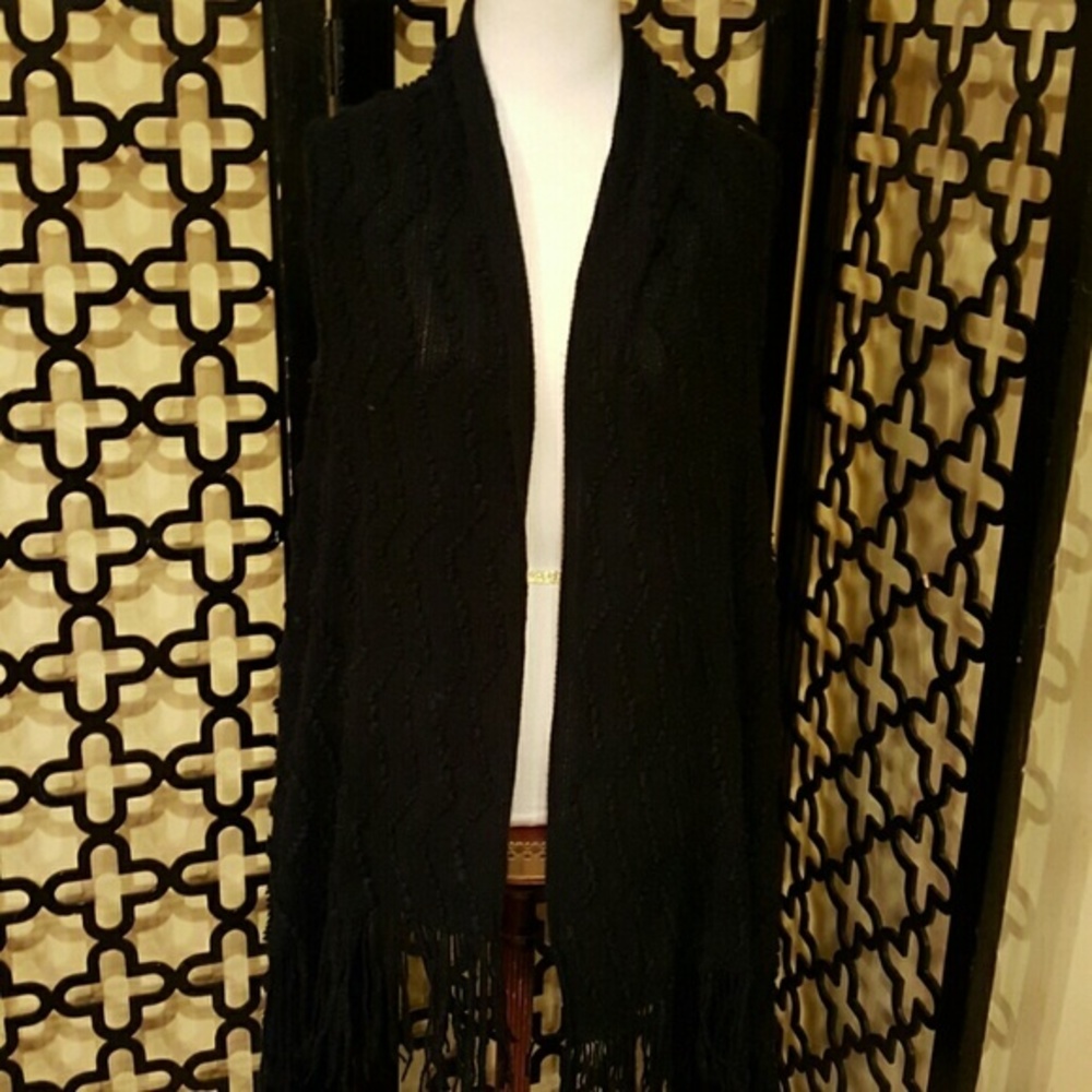 NWT LONG BLACK ‎ SLEEVELESS CARDIGAN WITH FRINGE Zigzag Pattern